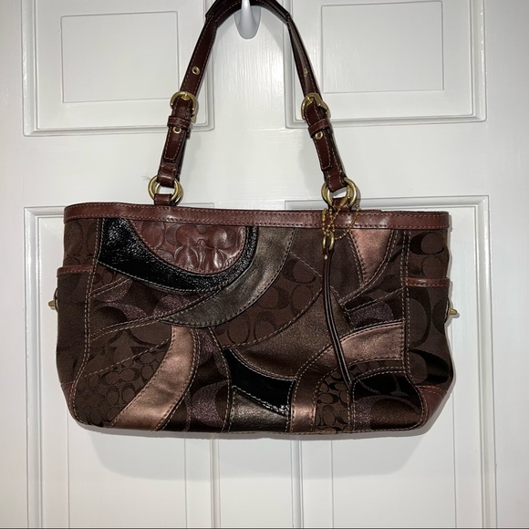 Coach brown leather and classic c print pocketbook - Picture 4 of 10